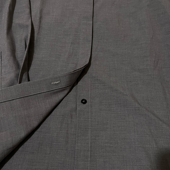 Grey shirt - Picture 4 of 11